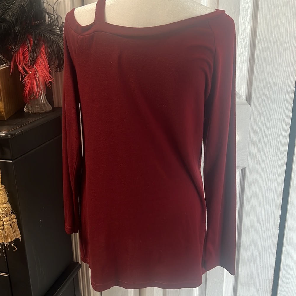 Off shoulder Tunic Small - Picture 3 of 4